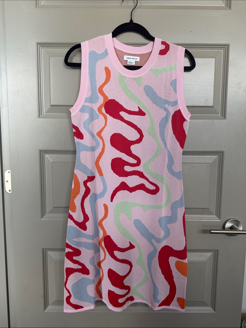 Sleeveless Pink Wave Pattern Knit Mini Dress